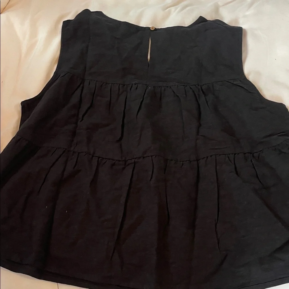 VENUS Black Sleeveless Blouse - Picture 7 of 7